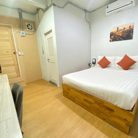 ซับรูมโฮเทล Subroom Hotel Surat Thani Exterior foto